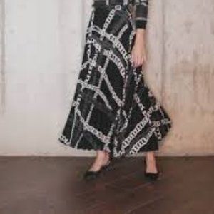 Pashmina Collection Maxi pleated skirt